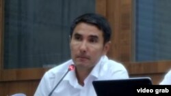 Батырбек Сыргабаев.