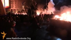 В Киеве оппозицию продолжают оттеснять с площади Независимости