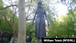 Personaj dintr-un basm al Fraţilor Grimm – cu mască