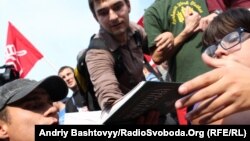 Ліві активісти протестують проти комерціалізації української освіти на Софійській площі у Києві, 22 вересня 2011 року