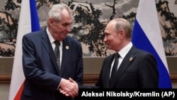 Doi președinți prieteni, Milos Zeman și Vladimir Putin în 2017