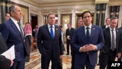 مارکو روبیو (نفر دوم سمت راست) در کنار نماینده ویژه ولادیمیر پوتین و وزیر خارجه روسیه 