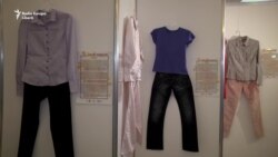 „Nu dați vina pe haine” - o expoziție dedicată victimelor violenței sexuale