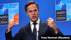 Марк Рютте зокрема, зазначив, що альянс продовжує «твердо стояти на боці нашого сусіда та партнера, України»