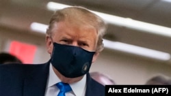 Președintele SUA Donald Trump purtând mască de protecție, 11 iulie, 2020