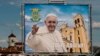 Un billboard care anunță vizita Papei Francisc la Sofia, mai 2019 