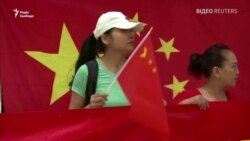 Гонконг: флешмоб на підтримку поліції і проти насильства – відео