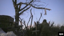 Бої в Авдіївській промзоні, звідки українські військові контролюють важливу для бойовиків автотрасу, — майже щоденна реальність