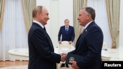 Володимир Путін і Стів Віткофф під час зустрічі в Москві, 6 серпня 2025 року