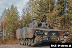 A BAE Systems november közepén állapodott meg Svájccal arról, hogy 2040-ig üzemben tartják az ország 186 db CV90-es harcjárművét.