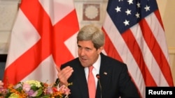 Ответа на какой вопрос ждут завтра от госсекретаря США Джона Керри в Тбилиси, легко угадать – оценят ли стремление Грузии в НАТО на Варшавском саммите альянса 8 июля