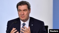 Markus Söder aggódik.