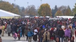 Rijeke izbjeglica ulaze u Austriju