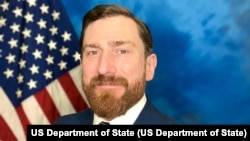 Ян Бейтсон, речник Державного департаменту США