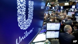 Компанії належать понад 400 брендів, включаючи Domestos, Axe, Rexona, Dove, Calve, Lipton, CIF, Knorr, Sunsilk, Timotei, CLEAR, «Чиста Лінія» та інші