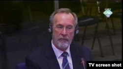 Barry Hogan na suđenju Karadžiću