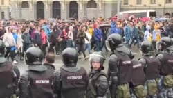 Rușii cer alegeri libere: un nou protest la Moscova