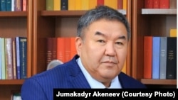 Жумакадыр Акенеев.