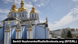 Митрополит Епіфаній освятив 7000 великодніх пасок для військових (фотогалерея)