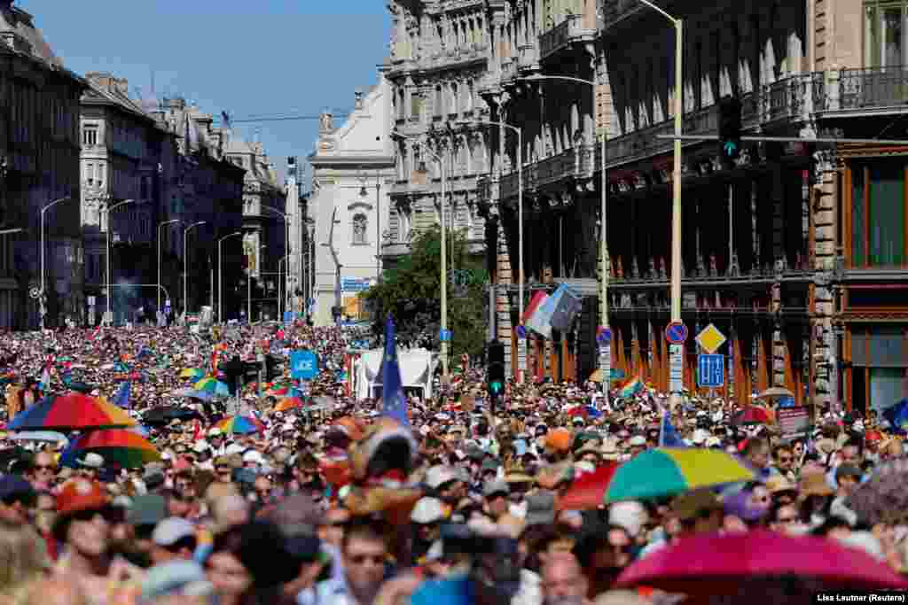 На пештской стороне моста Эржебет