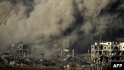 Дим над північною частиною Сектору Гази після ізраїльських ударів, 15 листопада 2023 року