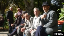 В Грузии остаются 600,000 пенсионеров, которым отказывают в страховке, так как компании не хотят брать на себя расходы