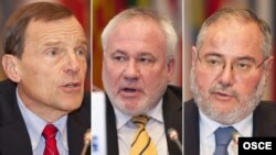 До конца этого месяца Роберт Брадтке, Игорь Попов и Жак Фор должны совершить еще одну поездку в регион, чтобы обновить свои впечатления накануне заседания Постоянного совета организации