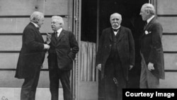 Cei Patru Mari: Lloyd-George, Orlando, Clemenceau și Wilson (de la stg. la dr.) (Foto: Biblioteca Centrală Universitară, Iași)
