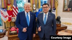 Дональд Трамп менен Айбек Молдогазиев. 11-июнь, 2025.