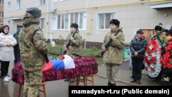 Украинада каза тапкан татарстандыкты акыркы сапарга узатуу. 