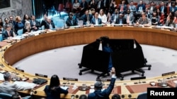 Membrii Consiliului de Securitate ONU, în timpul reuniunii legată de rezoluția privind Iranul.