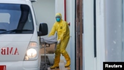 Наразі у світі зафіксували понад 120 тисяч випадків COVID-19 у більш як 110 країнах