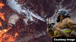 Пожар на российском НПЗ (иллюстративное фото) 