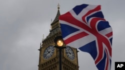 Ankete uoči izbora u Velikoj Britaniji 4. jula, pokazuju da su opoziciona Laburistička stranka i njen lider Keir Starmer na putu pobjede.