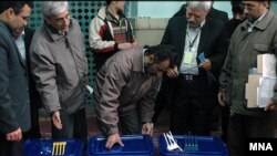 نحوه شمارش آرا و تاخير در اعلام نتايج، سلامت انتخابات را با انتقاداتی روبه رو ساخت.