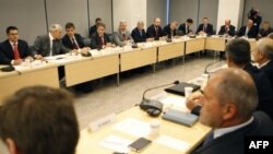 Kosovo -- troika, Serbia, Kosovo meeting 28Sep2007