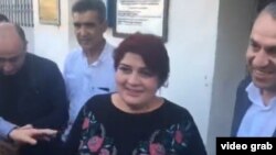 Hadidža Ismajilova nakon puštanja iz zatvora u Bakuu.
