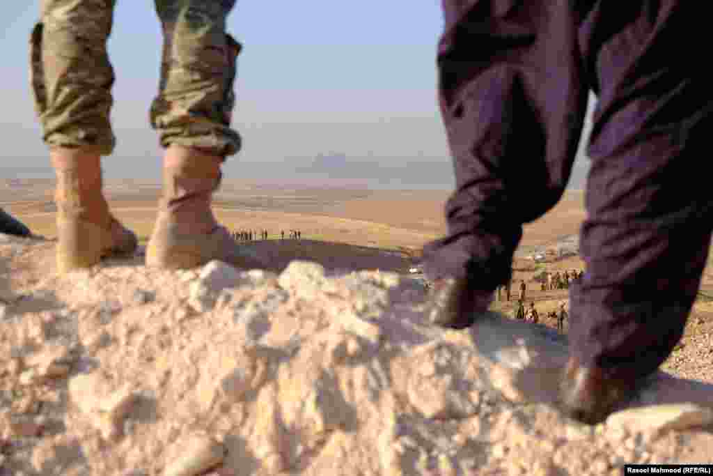 Махмуд є одним з кількох журналістів, які були з курдськими силами &laquo;пешмерга&raquo; на шляху до Мосула. Бійці &laquo;пешмерги&raquo; воюють спільно з іракською армією та коаліцією на чолі зі США.