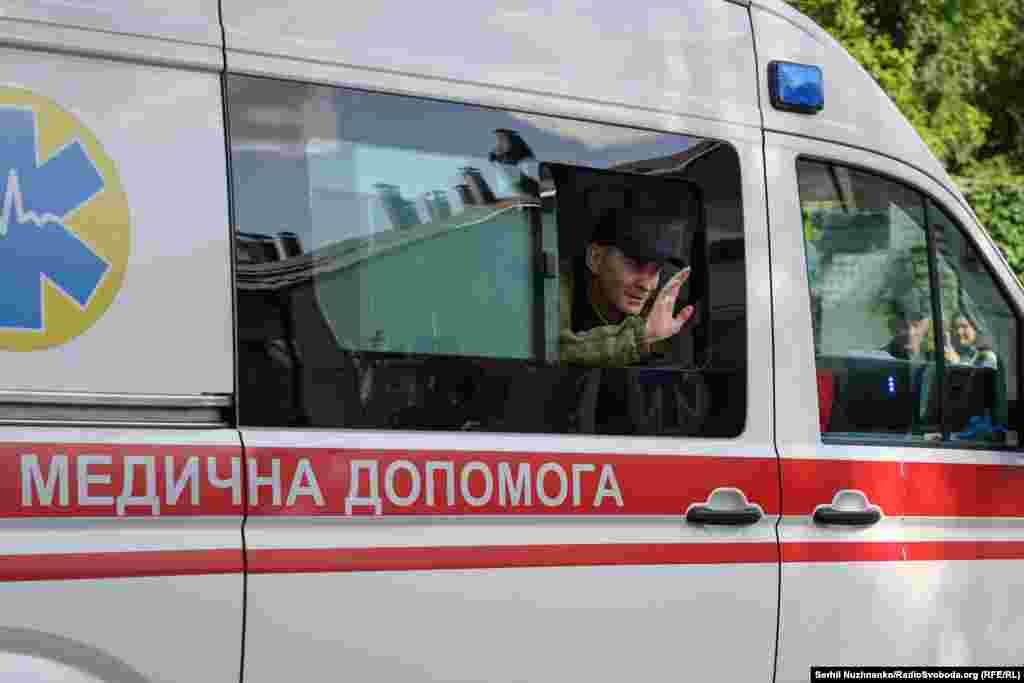 2 червня делегації України і РФ домовилися у Стамбулі про нові обміни полоненими. Як повідомив міністр оборони Рустем Умєров, є домовленість зосередитися на конкретних категоріях, а не на цифрах: про обмін «всіх на всіх» важкопоранених і тяжкохворих військовополонених, друга категорія – це молоді солдати, яким від 18 до 25 років.Також була домовленість про повернення 6000 тіл загиблих солдатів