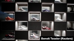 Adidași în reduceri la Galeries Lafayette, Paris