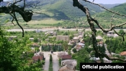 В ходе избирательной кампании Анатолий Бибилов ни словом не обмолвился об ограничении свободы передвижения для ленингорцев