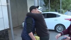 Олжобай Шакир абактан чыкты, Жоомарт Карабаевдин соту башталды 