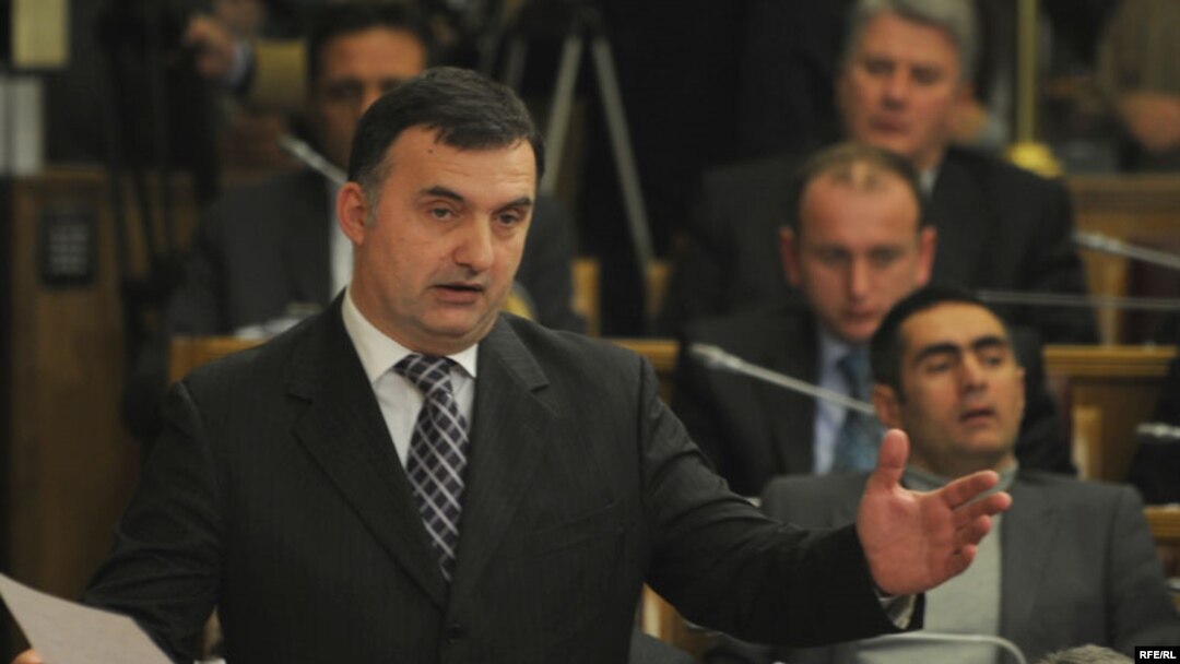 Srđan Milić, lider opozicione Socijalističke narodne partije, Fotografije uz tekst: Savo Prelević