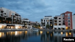 U luksuznom kompleksu Porto Montenegro u Tivtu uhapšeno više osoba zbog sumnje da su učestvovali u trgovini ljudima, u cilju stvaranja i distribuirranja pornografskog sadržaja. Ilustrativna fotografija