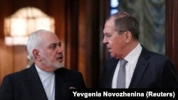 Міністр закордонних справ Росії Сергій Лавров (п) зі своїм іранським колегою Мохаммадом Джавадом Заріфом, Москва, 30 грудня 2019 року
