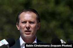 Premierul Florin Cîțu este și senator PNL, cu primul mandat de parlamentar PNL obținut în 2016. El a fost desemnat ministru de Finanțe de Ludovic Orban în noiembrie 2019.