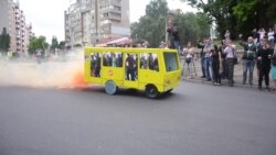 Фестиваль саморобних авто: бетмобіль, жовта маршрутка та картата сумка (відео)