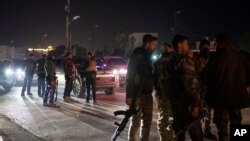 Sirijski borci na ulici u Damasku, 25. decembra 2024.