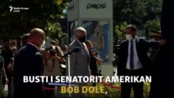 Inaugurohet busti i senatorit Bob Dole në Prishtinë