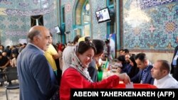 سوده راد: پیش از انتخابات حرفی از گشت‌های ارشاد نیست اما بعد از برگزاری انتخابات، قوانینی را اجرا می‌کنند که بر کنترل حجاب اجباری می‌افزاید.